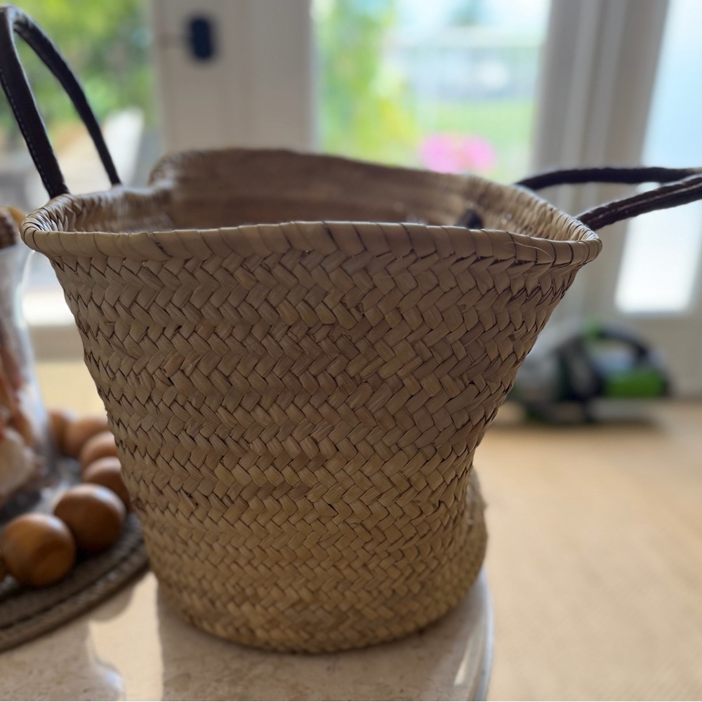 French Market Basket Woven Straw Tote with Brown Leather Handles - Picture 4 of 7
